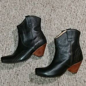 Fluevog Dawson City Get-Ups